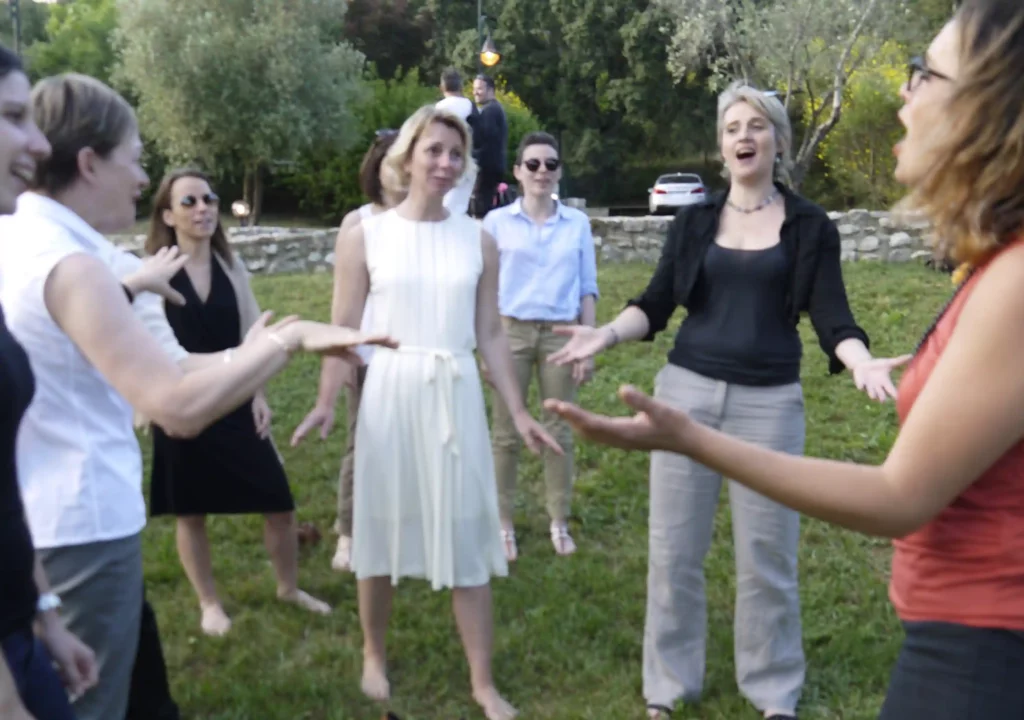 teambuilding circlesong